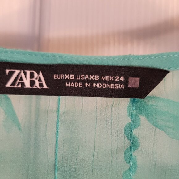 🌹ZARA Sheer Tattered Fringed Bell Sleeve Blouse in Aqua NWOT - Picture 4 of 7